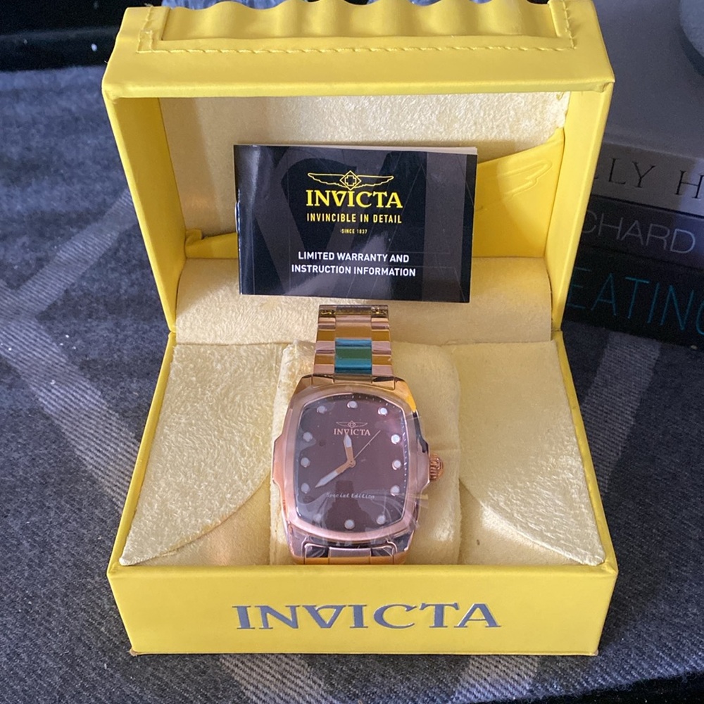 NIB Invicta Lupah RoseGold Watch